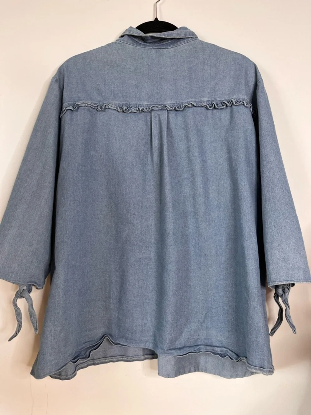 Lost Ink Women’s Twee Button-Down Shirt with Ruffle Pockets